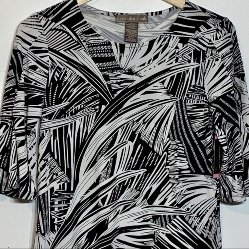 NWT‎ Alexandra + Oak Bell Sleeve Black/White Dress